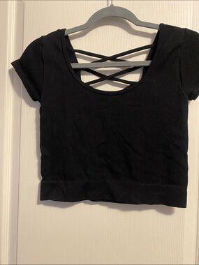 eye candy Black Short Sleeve Crisscross Back Crop Top